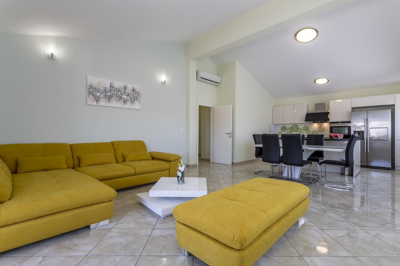 Apartmani Lukic Split Exterior photo