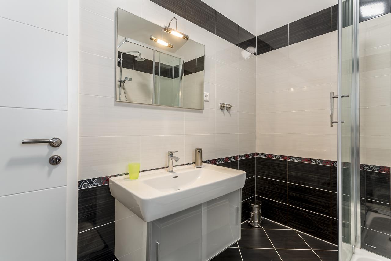Apartmani Lukic Split Exterior photo