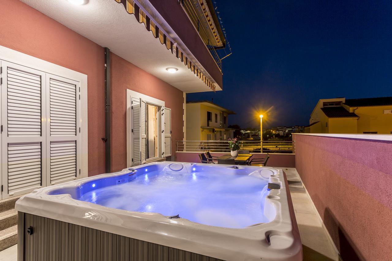Apartmani Lukic Split Exterior photo